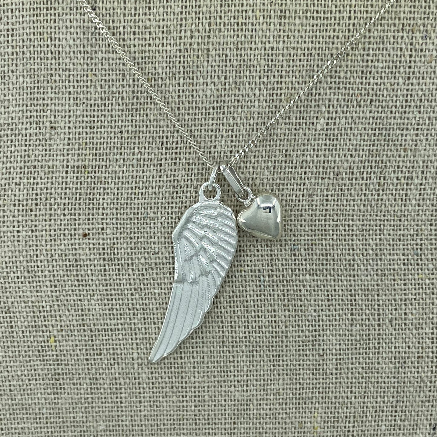 Collar Ala de Ángel, Corazon 3D y Cadena de Plata.