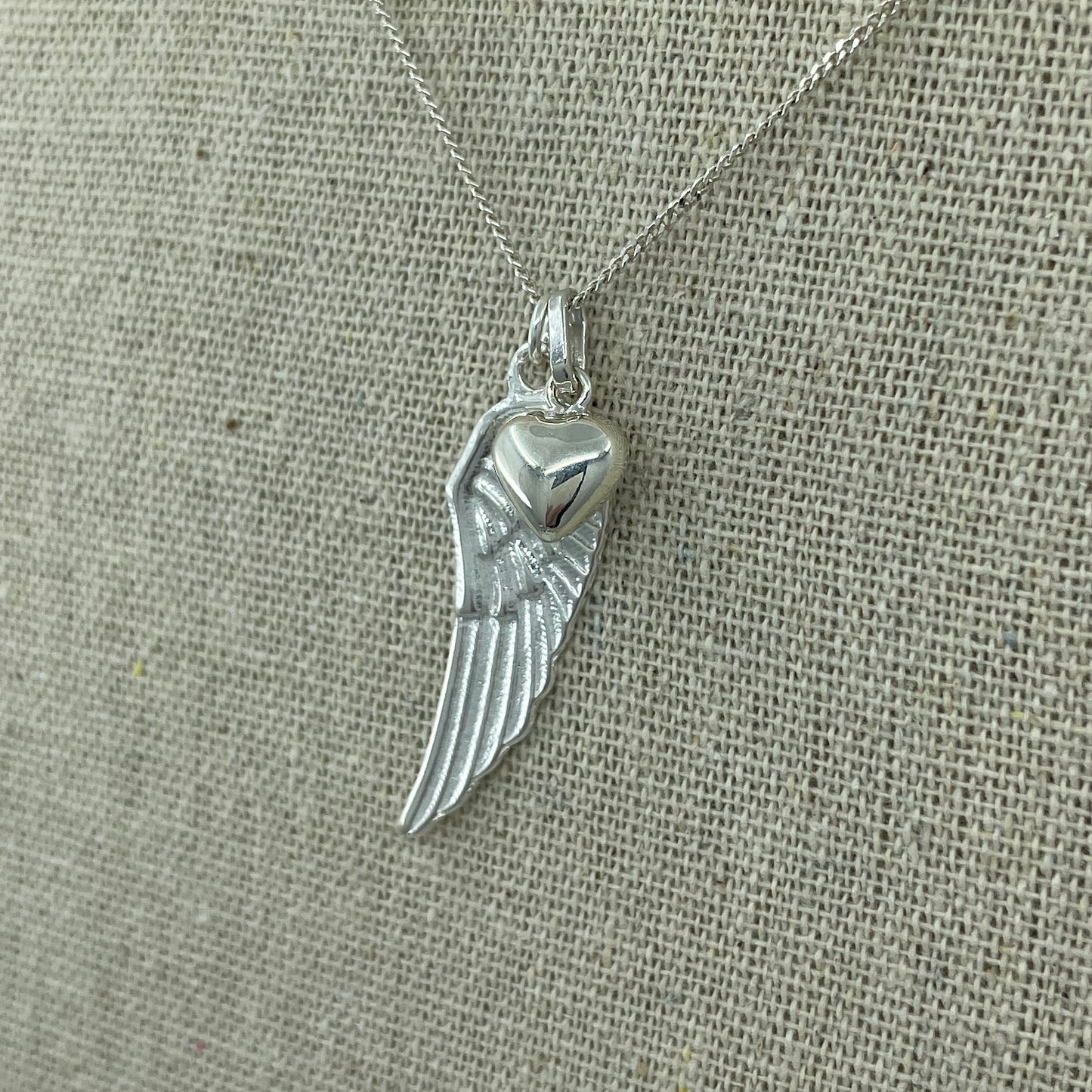 Collar Ala de Ángel, Corazon 3D y Cadena de Plata.