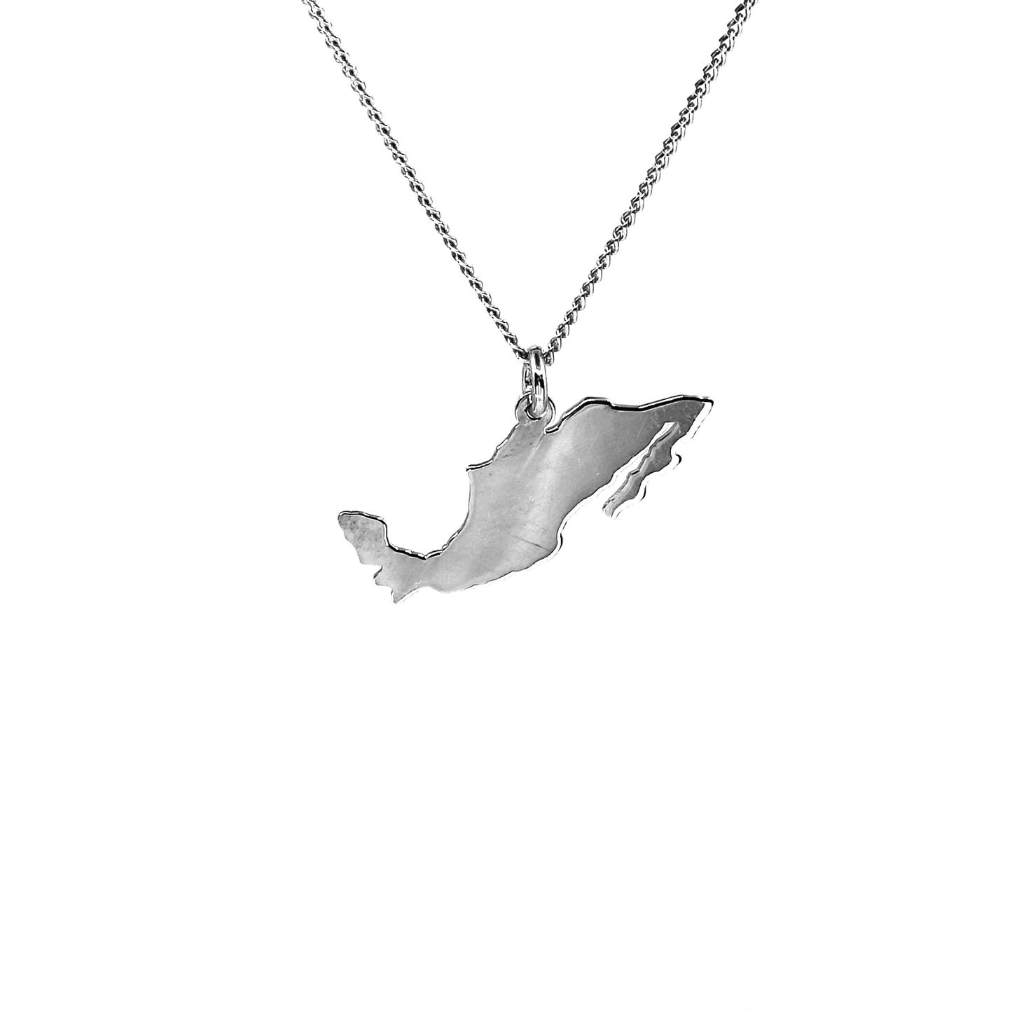 Dije de Mapa de Mexico y Cadena de Plata.