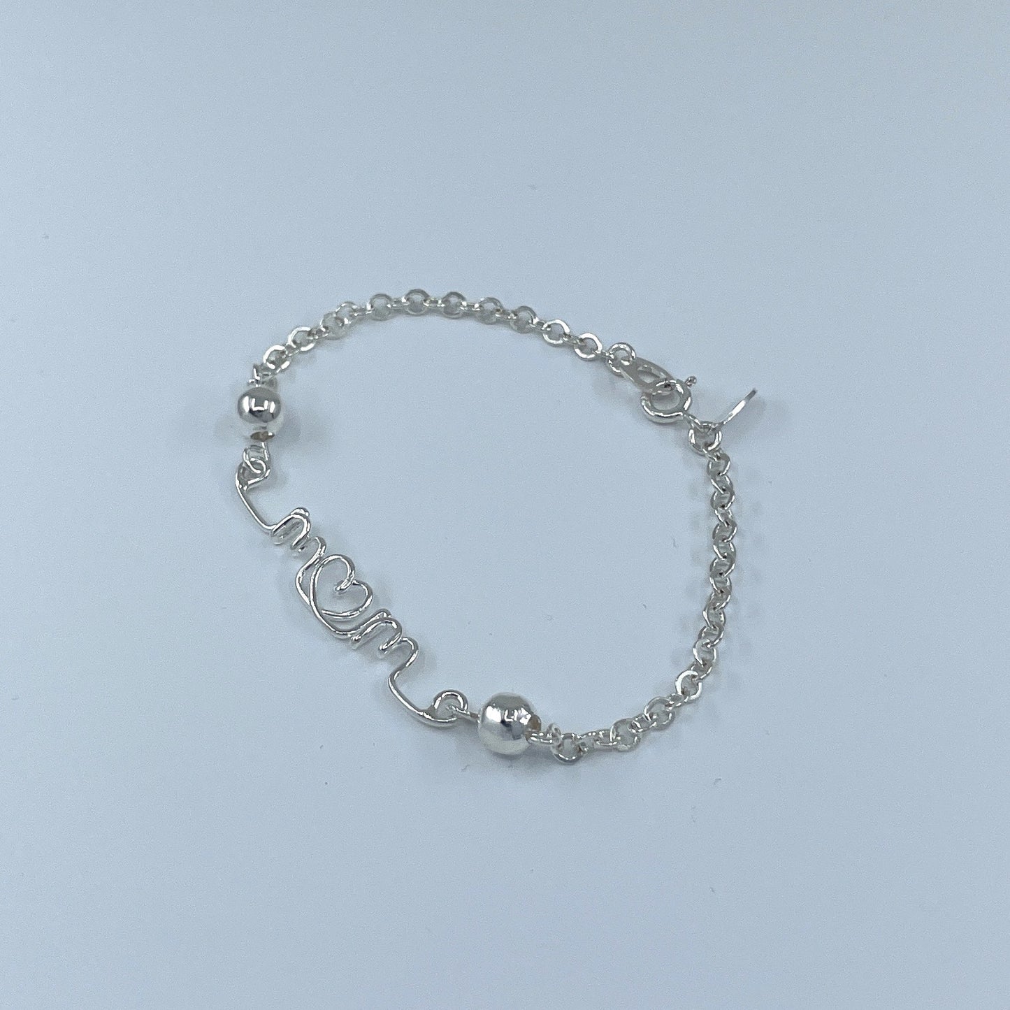 Pulsera de Plata con palabra MOM.